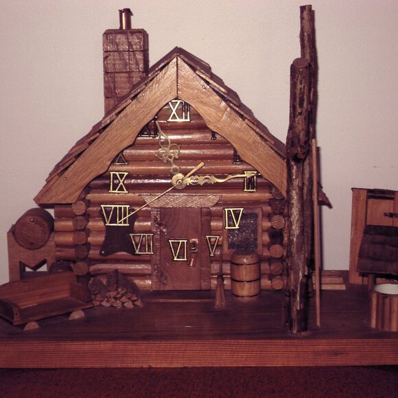 Vintage Folk Art Wooden Log Cabin House Mantle Clock Hand Made Primitive - Picture 1 of 8